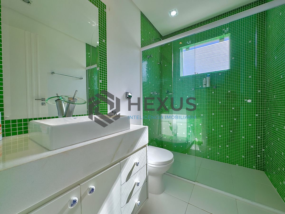 Foto 47 de Casa reformada com piscina e área gourmet no Jardim Acapulco, Guarujá