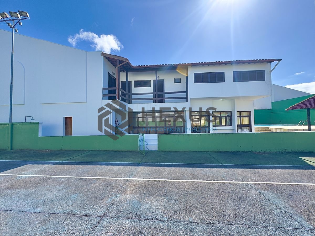 Foto 4 de Casa reformada com piscina e área gourmet no Jardim Acapulco, Guarujá