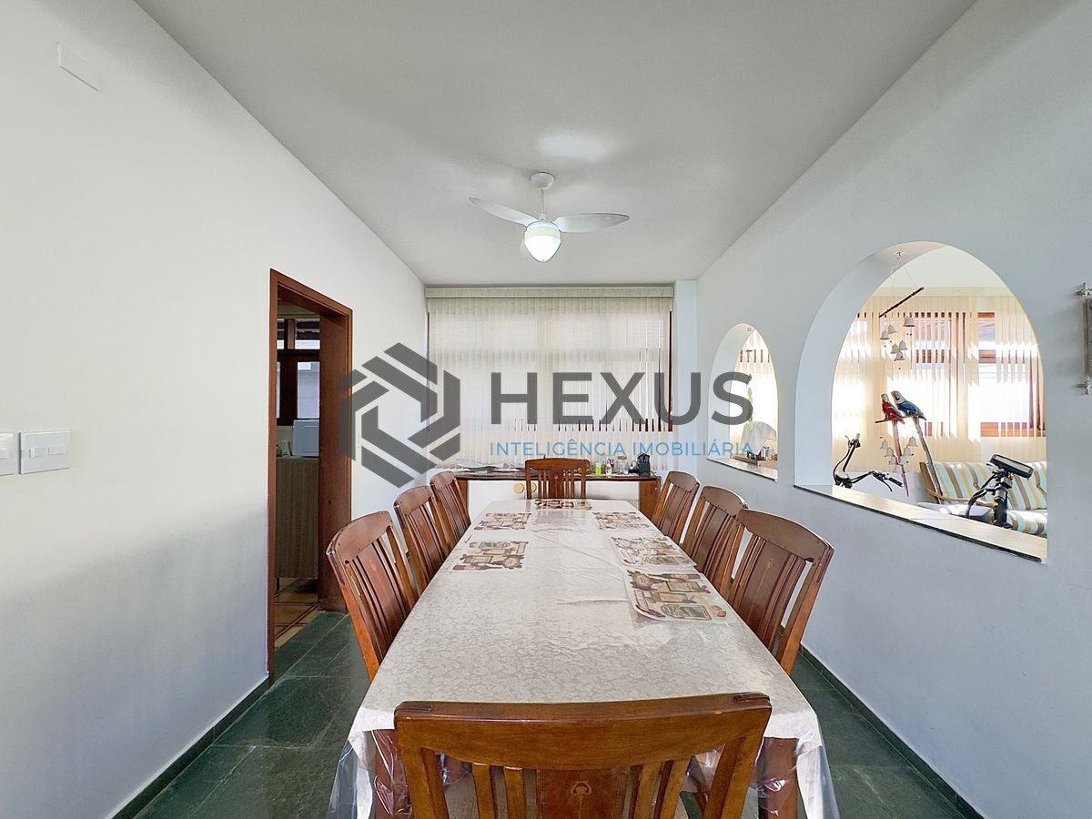Foto 9 de Casa reformada com piscina e área gourmet no Jardim Acapulco, Guarujá