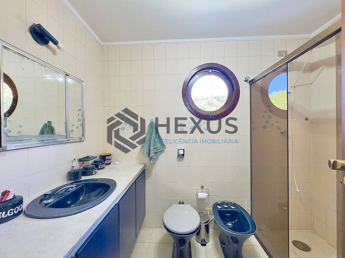 Foto 17 de Casa reformada com piscina e área gourmet no Jardim Acapulco, Guarujá