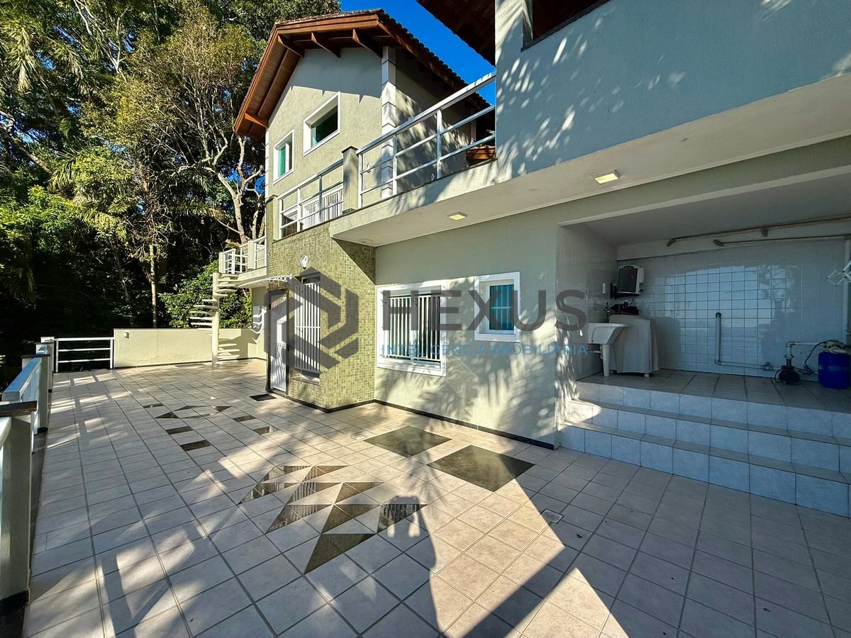 Foto 40 de Casa reformada com varanda vista mar e lazer a 100m da praia no Morro Sorocotuba na Enseada, Guarujá