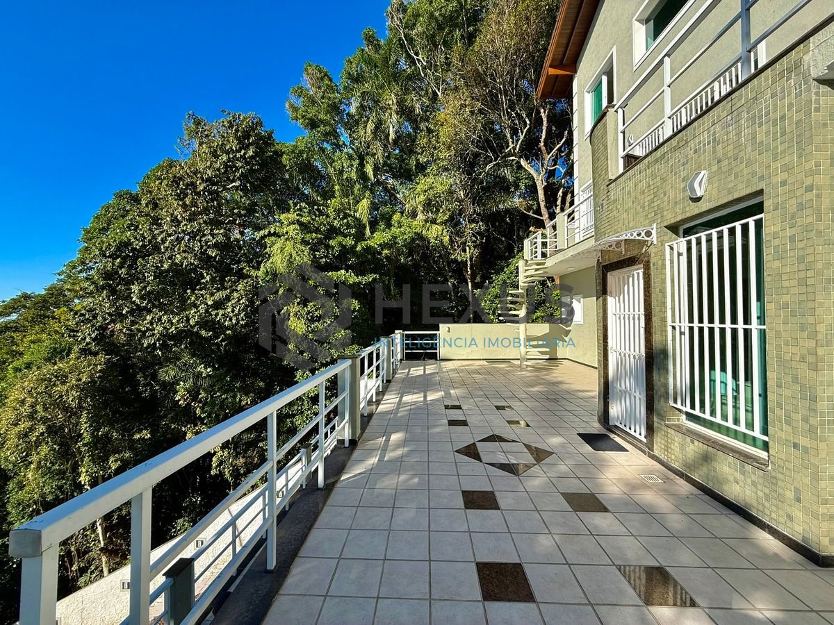 Foto 42 de Casa reformada com varanda vista mar e lazer a 100m da praia no Morro Sorocotuba na Enseada, Guarujá
