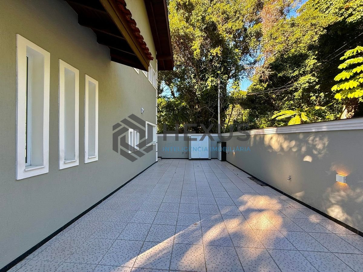 Foto 49 de Casa reformada com varanda vista mar e lazer a 100m da praia no Morro Sorocotuba na Enseada, Guarujá