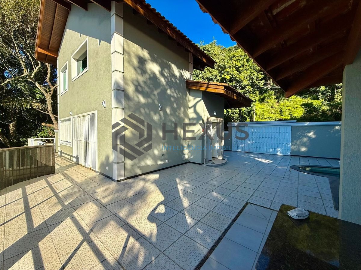 Foto 48 de Casa reformada com varanda vista mar e lazer a 100m da praia no Morro Sorocotuba na Enseada, Guarujá