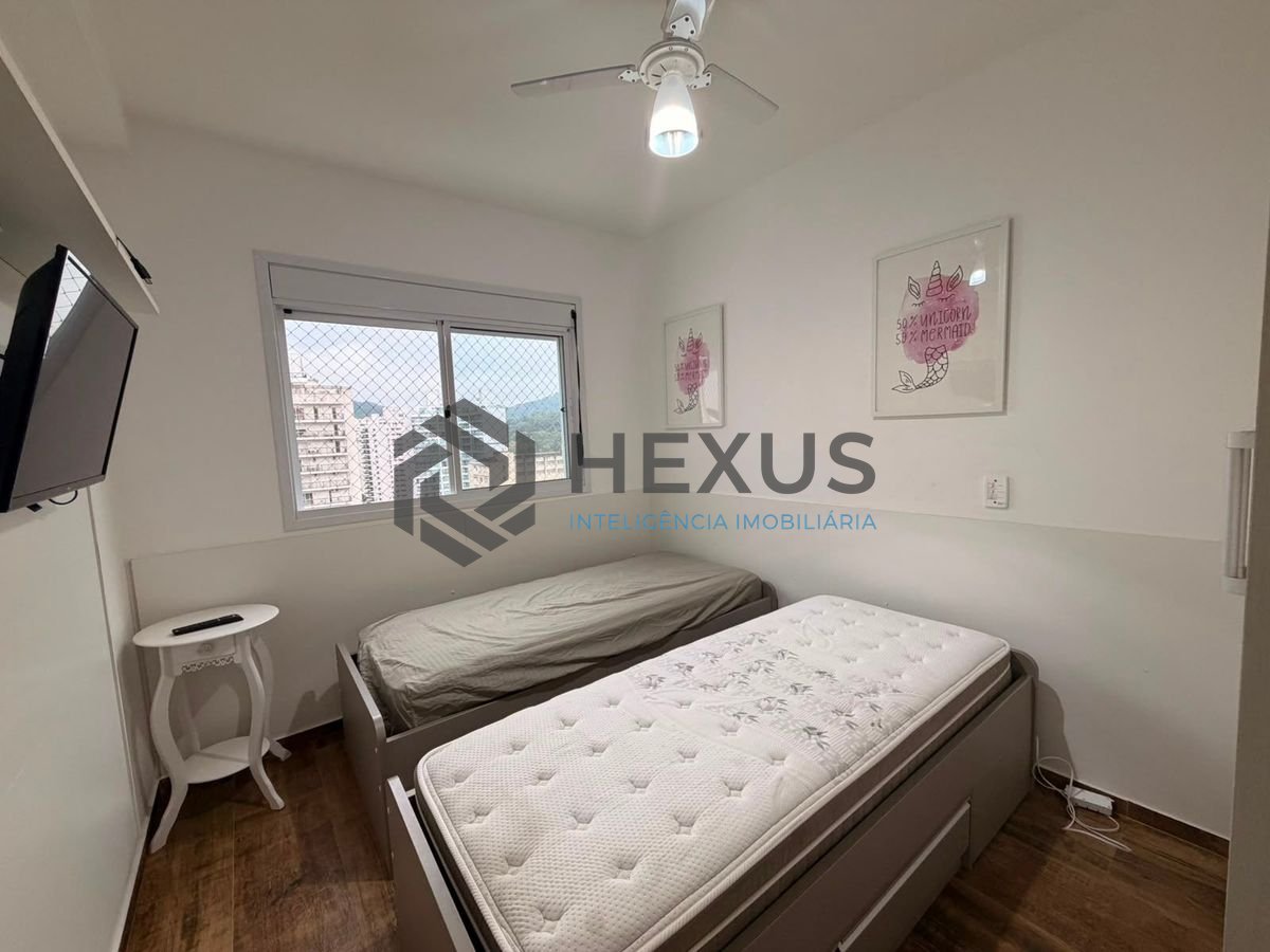 Foto 16 de Apartamento reformado com varanda gourmet vista mar e lazer a 100m da praia nas Pitangueiras, Guarujá