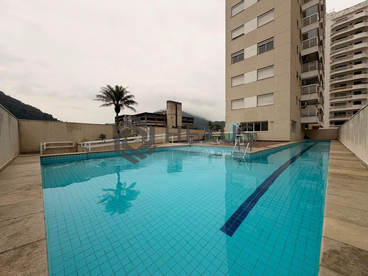 Foto 19 de Apartamento reformado com varanda gourmet vista mar e lazer a 100m da praia nas Pitangueiras, Guarujá