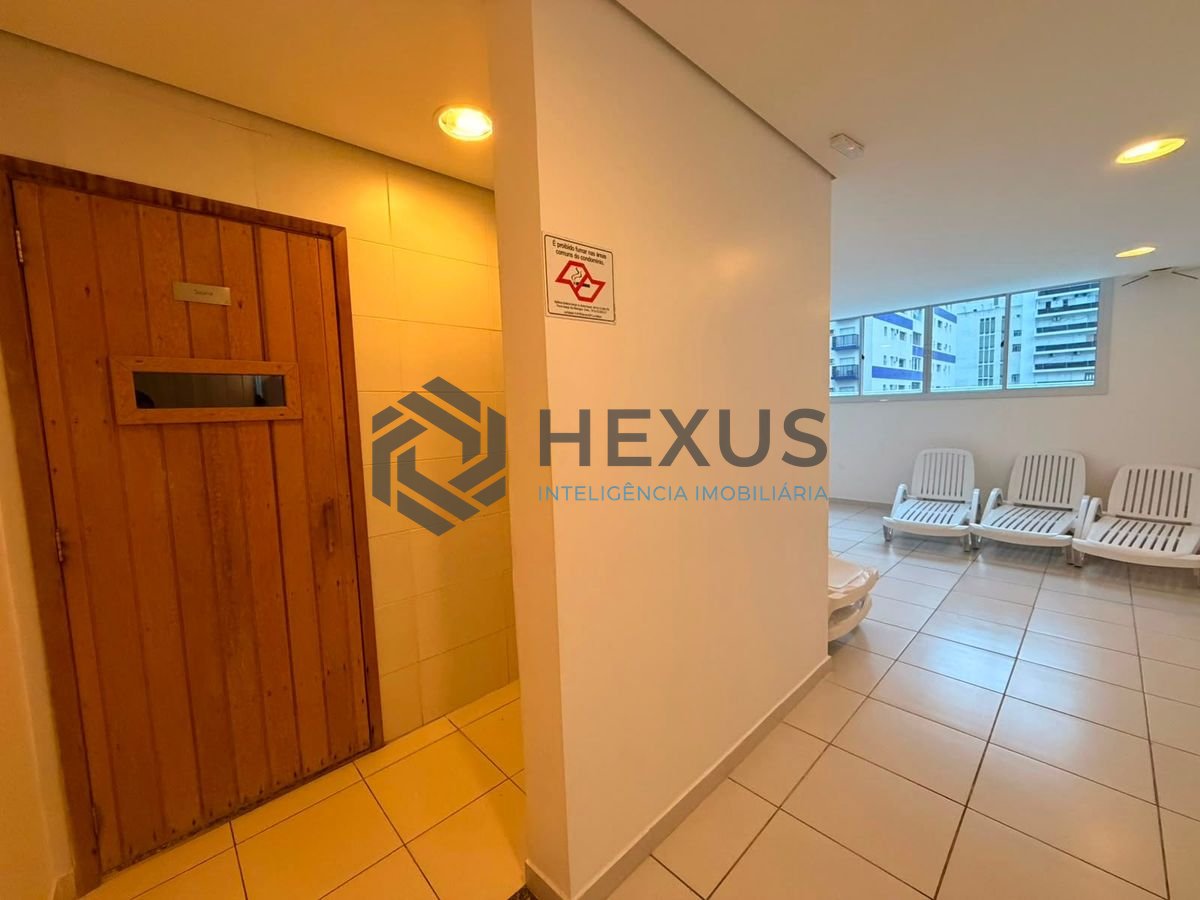Foto 24 de Apartamento reformado com varanda gourmet vista mar e lazer a 100m da praia nas Pitangueiras, Guarujá