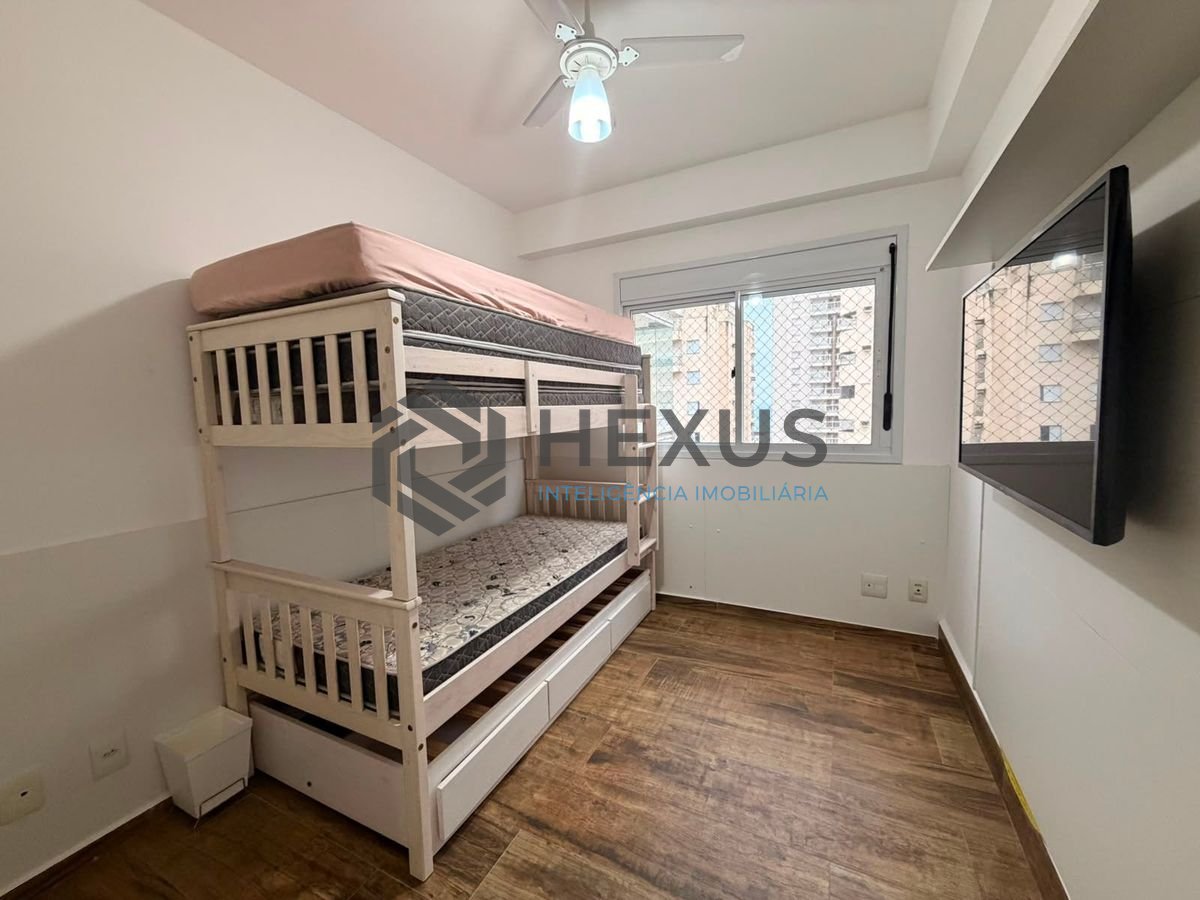 Foto 13 de Apartamento reformado com varanda gourmet vista mar e lazer a 100m da praia nas Pitangueiras, Guarujá