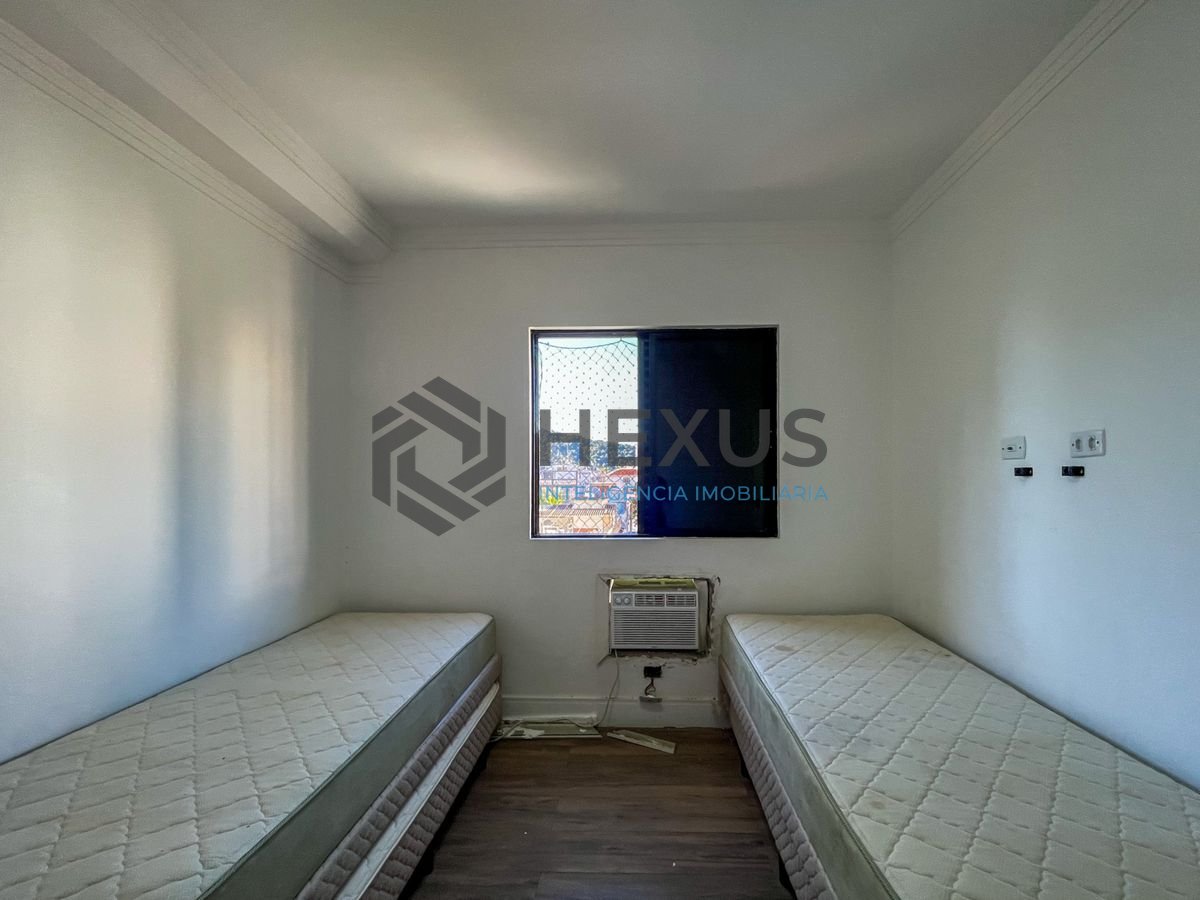 Foto 10 de Apartamento com varanda e lazer na região do Tortugas na Enseada, Guarujá