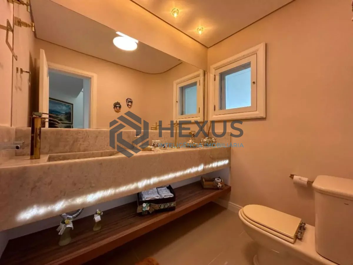 Foto 38 de Casa reformada com piscina e área gourmet no Jardim Acapulco, Guarujá