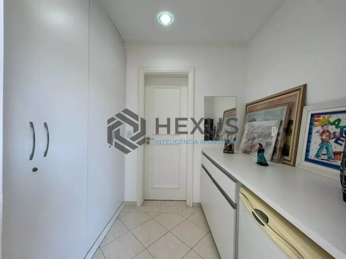Foto 21 de Casa reformada com piscina e área gourmet no Jardim Acapulco, Guarujá