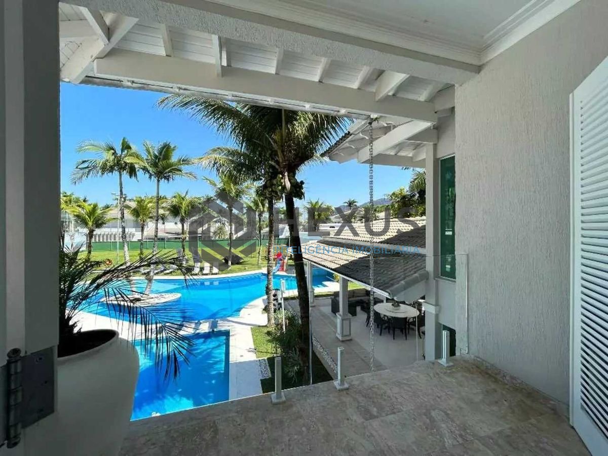Foto 39 de Casa reformada com piscina e área gourmet no Jardim Acapulco, Guarujá