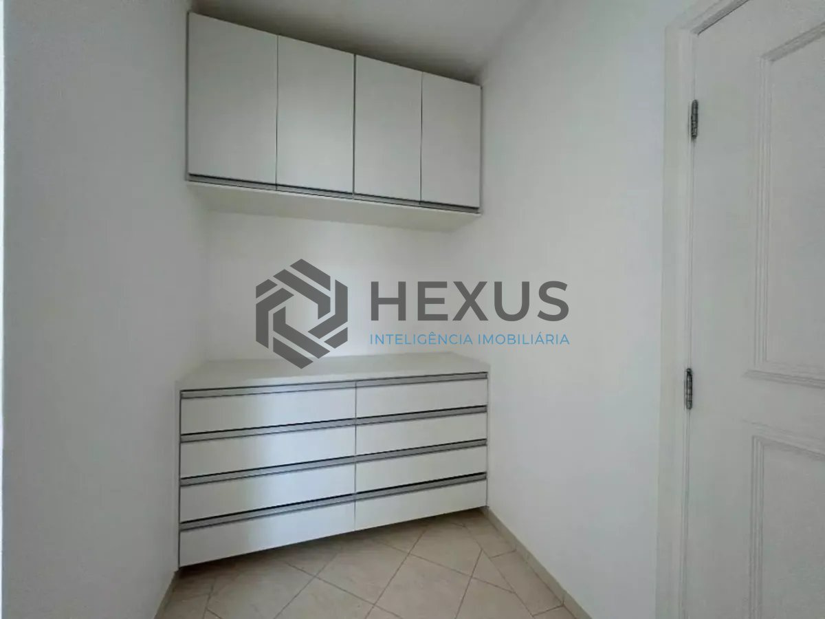 Foto 16 de Casa reformada com piscina e área gourmet no Jardim Acapulco, Guarujá