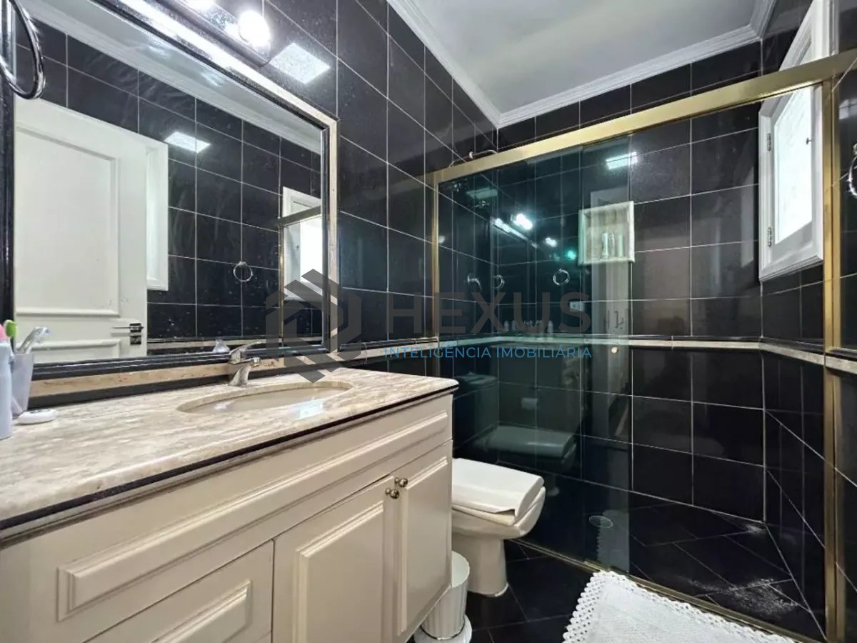 Foto 11 de Casa reformada com piscina e área gourmet no Jardim Acapulco, Guarujá