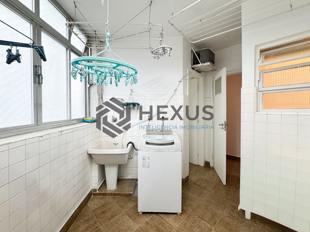 Foto 40 de Apartamento reformado com vista mar a 1 quadra da praia nas Pitangueiras, Guarujá