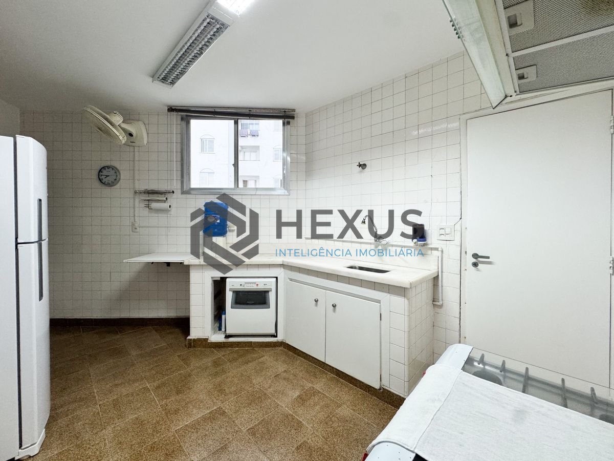 Foto 34 de Apartamento reformado com vista mar a 1 quadra da praia nas Pitangueiras, Guarujá