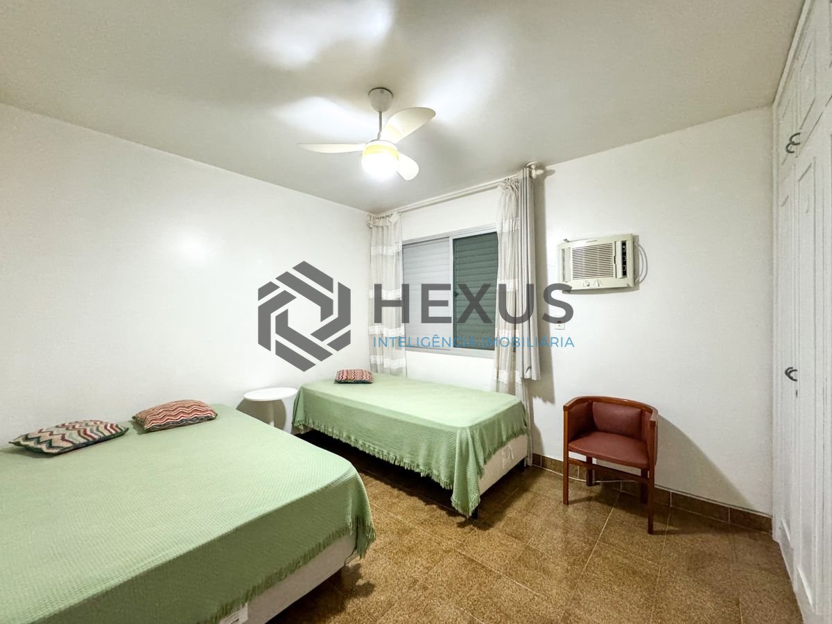 Foto 16 de Apartamento reformado com vista mar a 1 quadra da praia nas Pitangueiras, Guarujá