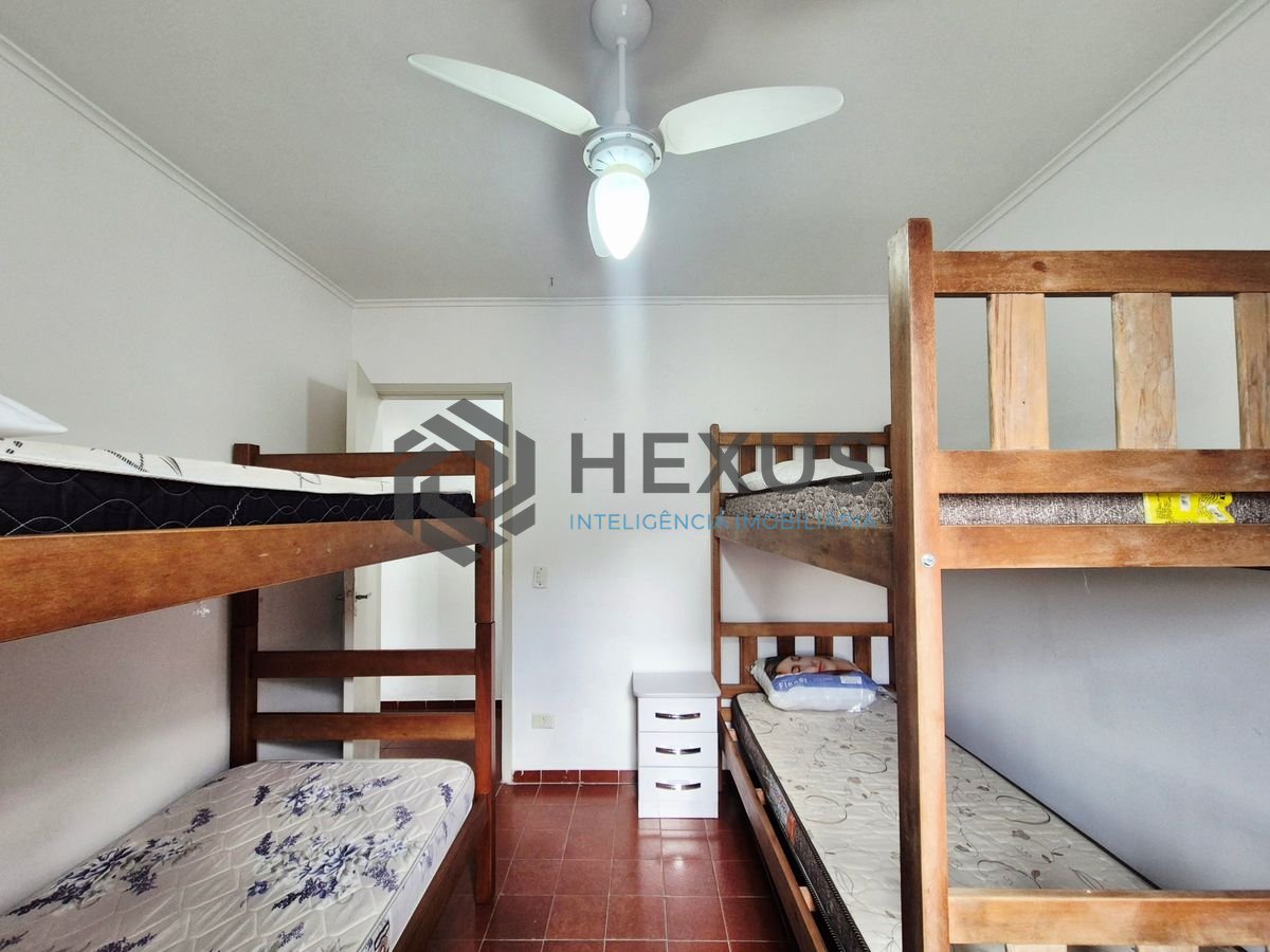 Foto 6 de Apartamento com varanda a 1 quadra da praia nas Pitangueiras, Guarujá