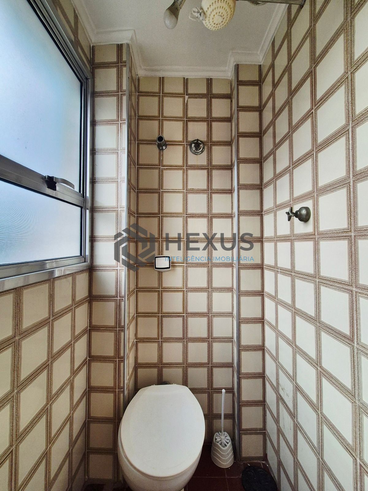 Foto 24 de Apartamento com varanda a 1 quadra da praia nas Pitangueiras, Guarujá