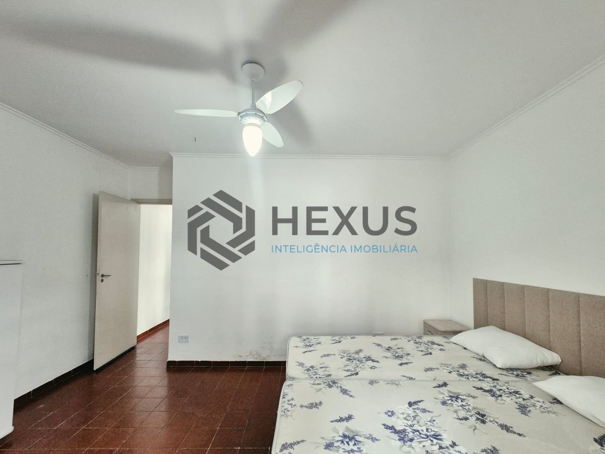 Foto 12 de Apartamento com varanda a 1 quadra da praia nas Pitangueiras, Guarujá