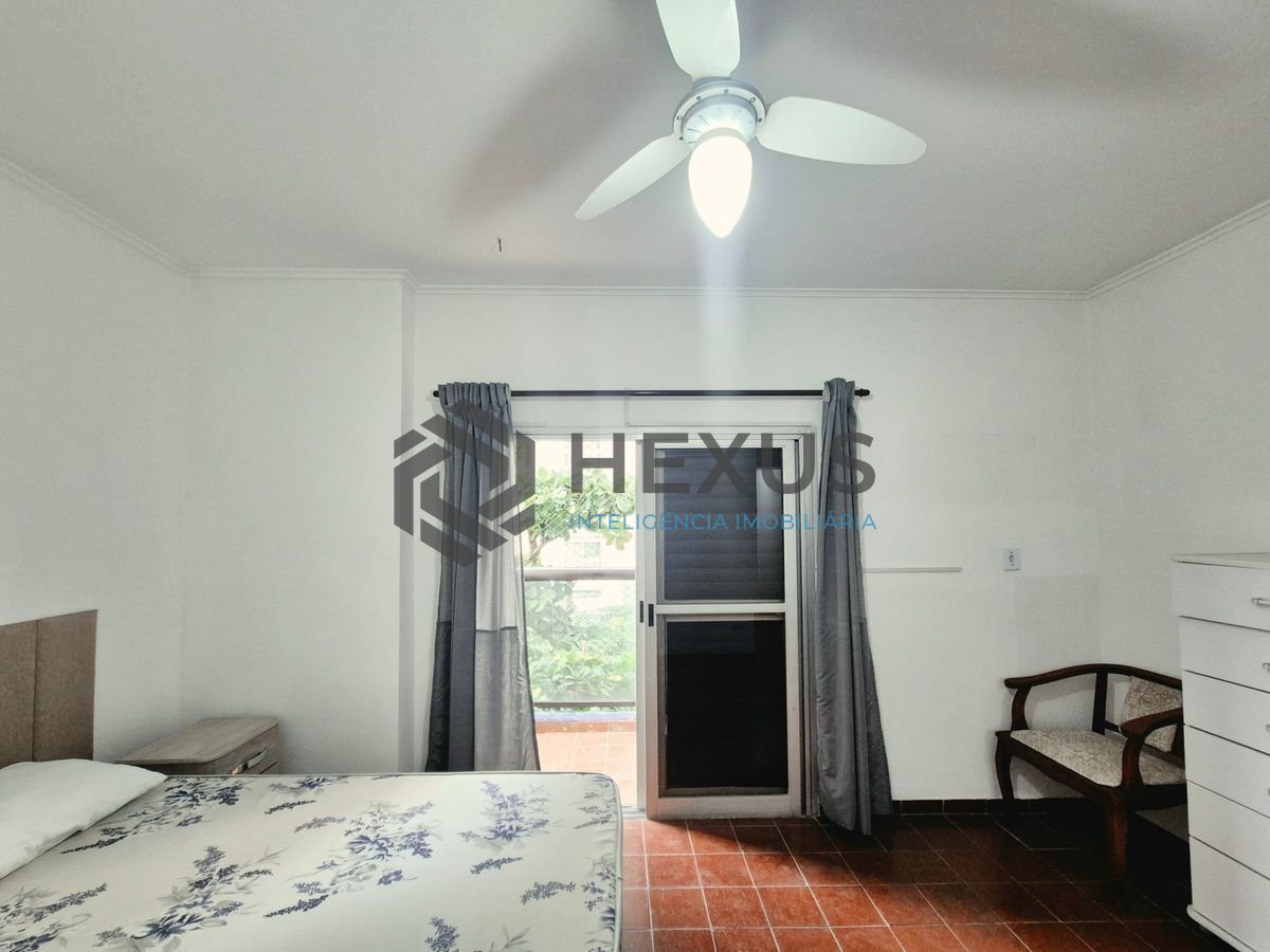 Foto 13 de Apartamento com varanda a 1 quadra da praia nas Pitangueiras, Guarujá