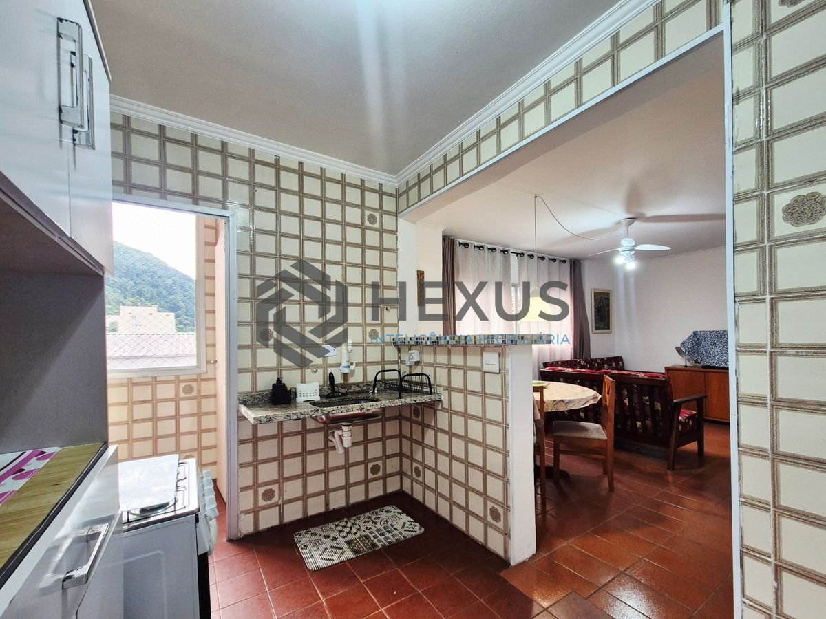 Foto 19 de Apartamento com varanda a 1 quadra da praia nas Pitangueiras, Guarujá