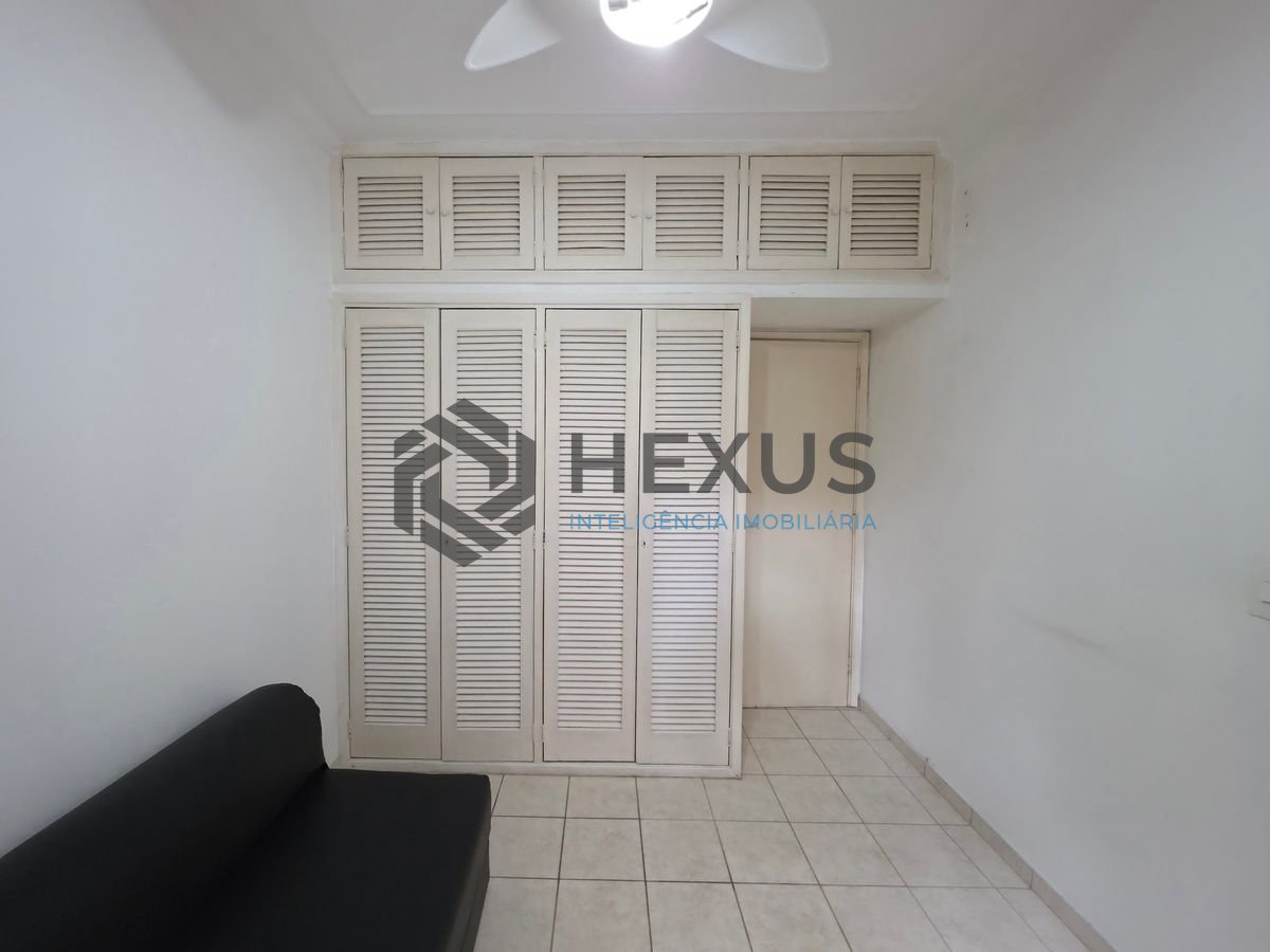 Foto 19 de Apartamento com varanda a 1 quadra da praia nas Pitangueiras, Guarujá