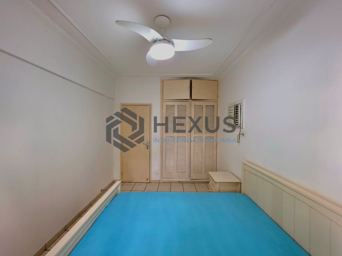 Foto 14 de Apartamento com varanda a 1 quadra da praia nas Pitangueiras, Guarujá
