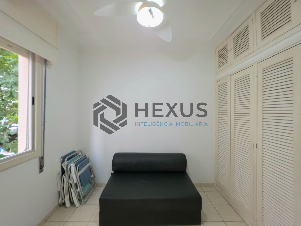 Foto 18 de Apartamento com varanda a 1 quadra da praia nas Pitangueiras, Guarujá