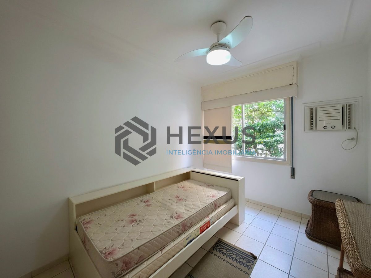 Foto 9 de Apartamento com varanda a 1 quadra da praia nas Pitangueiras, Guarujá