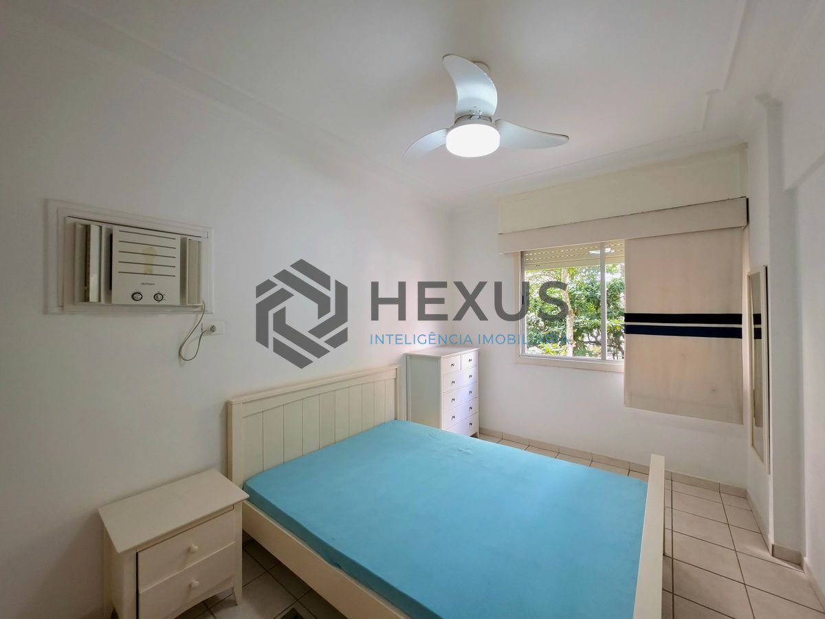 Foto 12 de Apartamento com varanda a 1 quadra da praia nas Pitangueiras, Guarujá