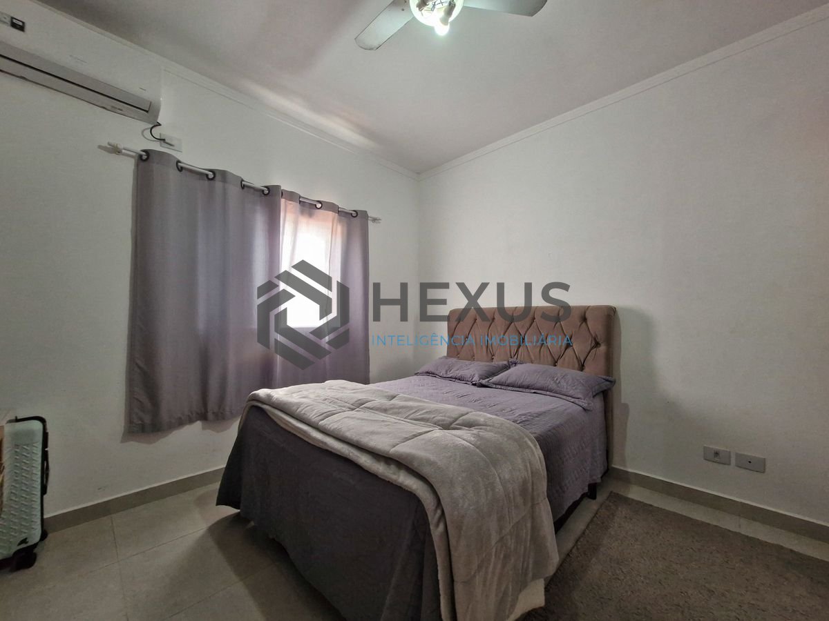 Foto 18 de Casa reformado com varanda na região da Helena Maria na Enseada, Guarujá