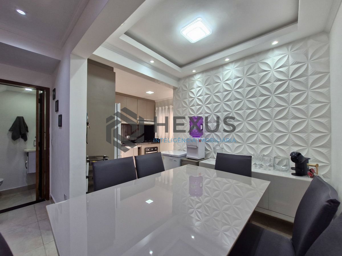 Foto 5 de Casa reformado com varanda na região da Helena Maria na Enseada, Guarujá