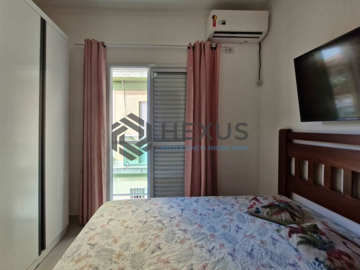 Foto 17 de Casa reformado com varanda na região da Helena Maria na Enseada, Guarujá