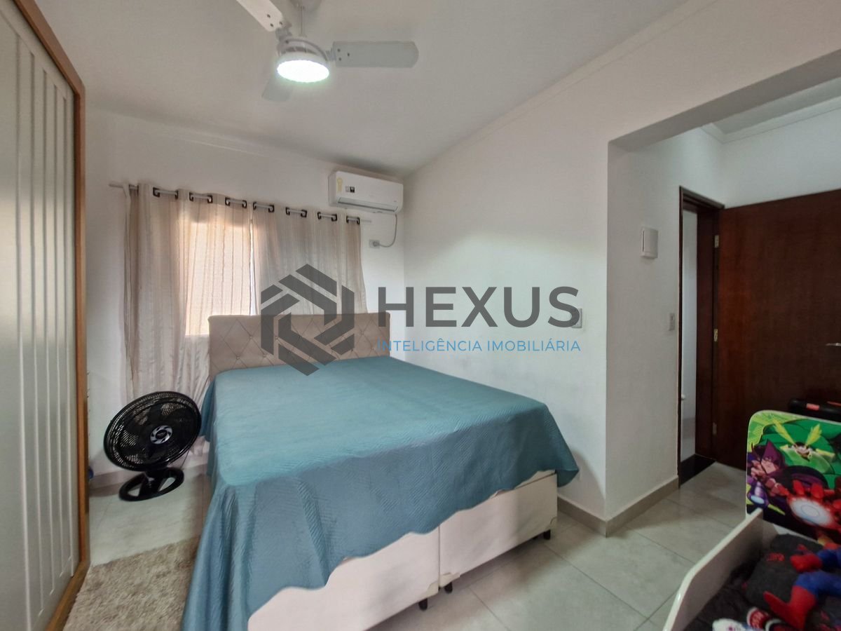 Foto 25 de Casa reformado com varanda na região da Helena Maria na Enseada, Guarujá