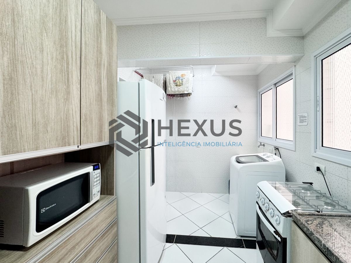 Foto 18 de Apartamento a 1 quadra da praia nas Pitangueiras, Guarujá