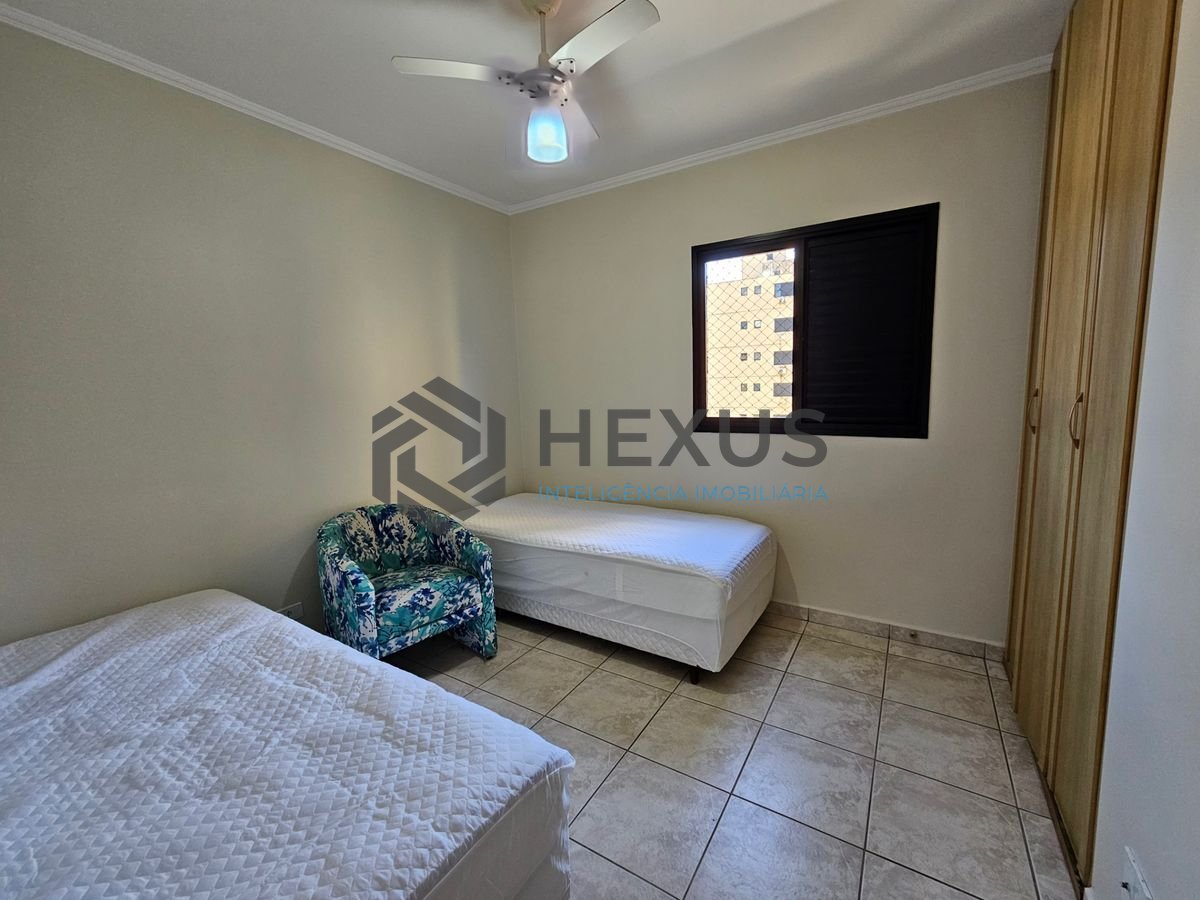 Foto 16 de Apartamento com varanda e lazer a 2 quadras da praia no Tombo, Guarujá