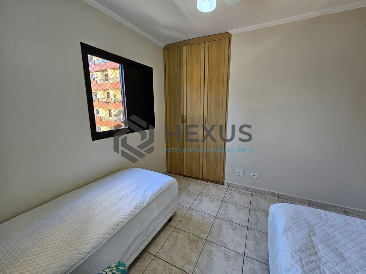 Foto 13 de Apartamento com varanda e lazer a 2 quadras da praia no Tombo, Guarujá