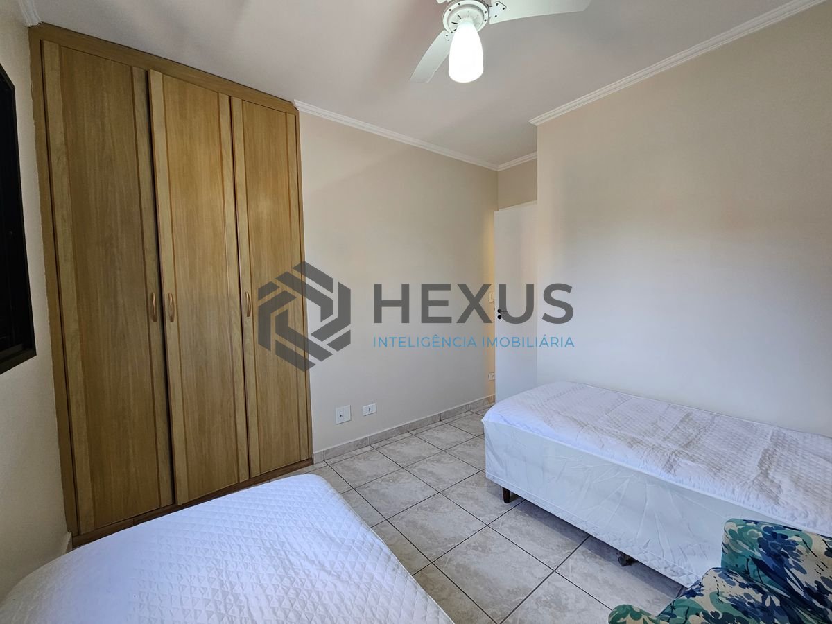 Foto 14 de Apartamento com varanda e lazer a 2 quadras da praia no Tombo, Guarujá