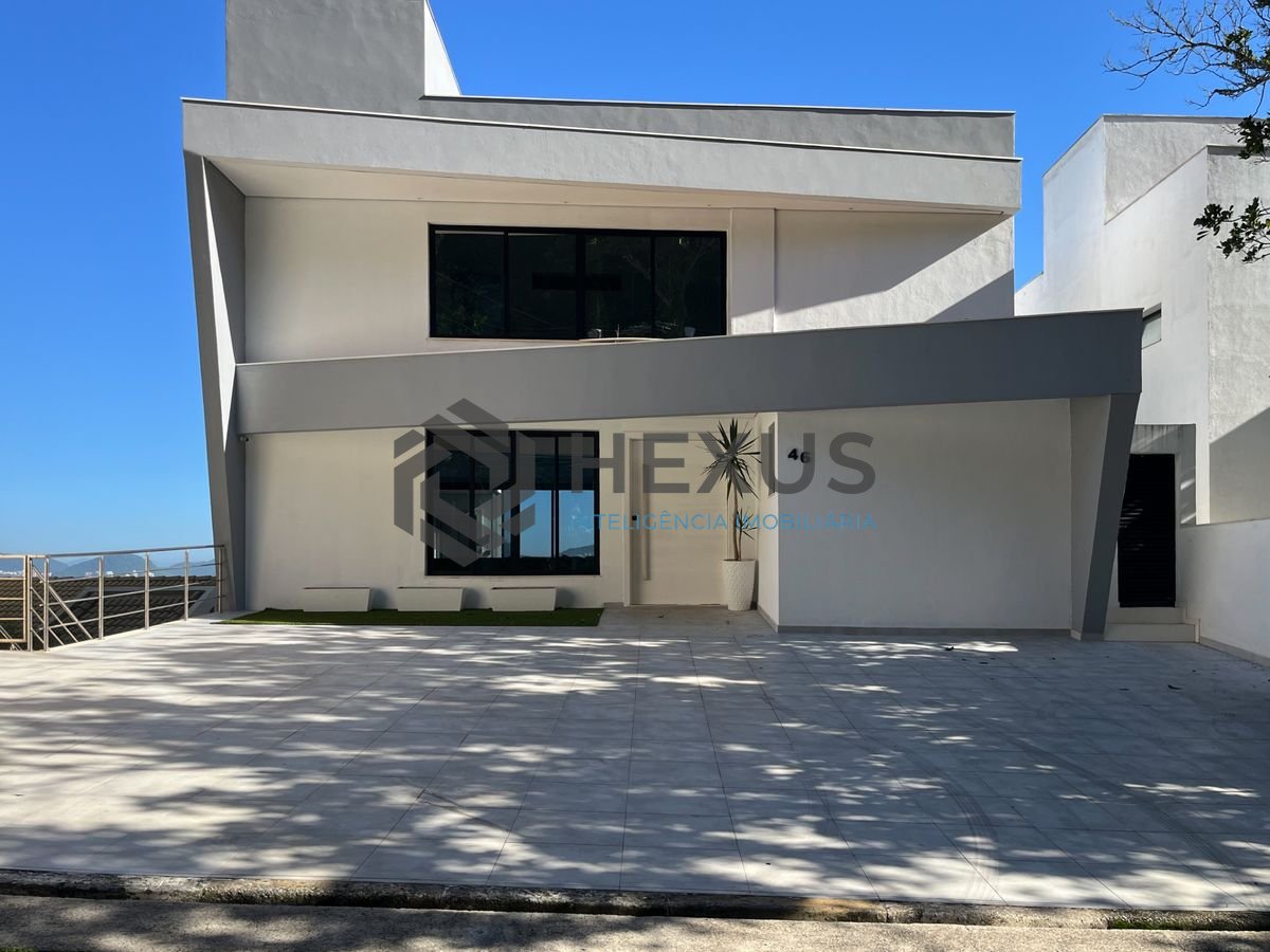 Foto 85 de Casa frente mar com piscina e garagem náutica na Peninsula, Guarujá, SP