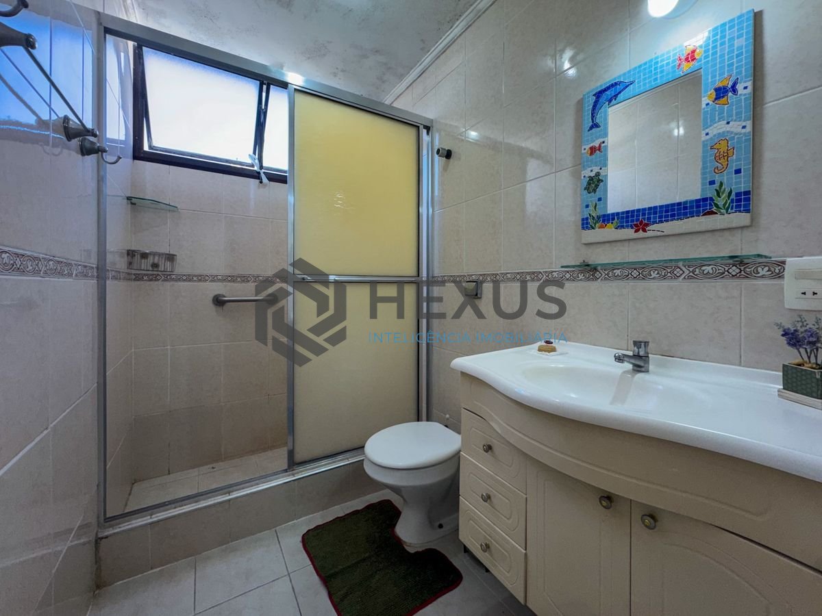 Foto 9 de Apartamento com varanda vista mar e lazer a 80m da praia nas Pitangueiras, Guarujá