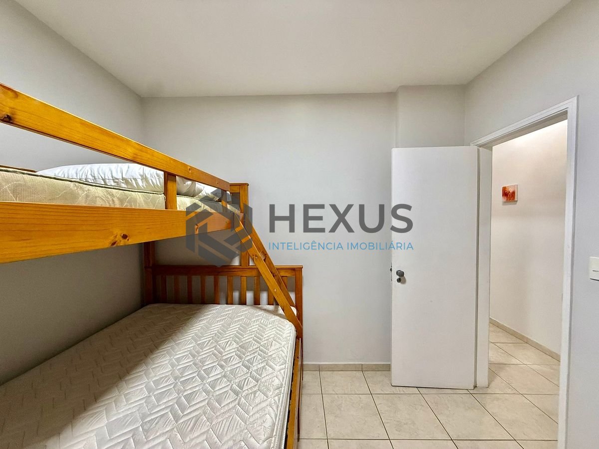 Foto 20 de Apartamento reformado com varanda a 300m da praia na região do Central Park na Enseada, Guarujá