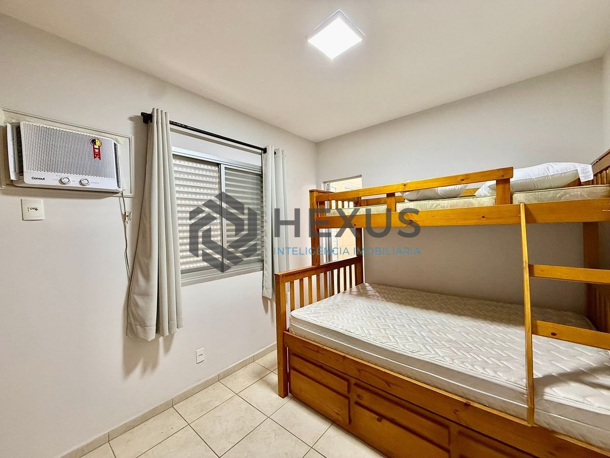 Foto 19 de Apartamento reformado com varanda a 300m da praia na região do Central Park na Enseada, Guarujá