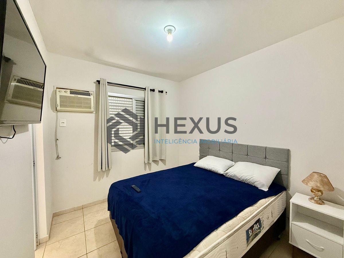 Foto 16 de Apartamento reformado com varanda a 300m da praia na região do Central Park na Enseada, Guarujá