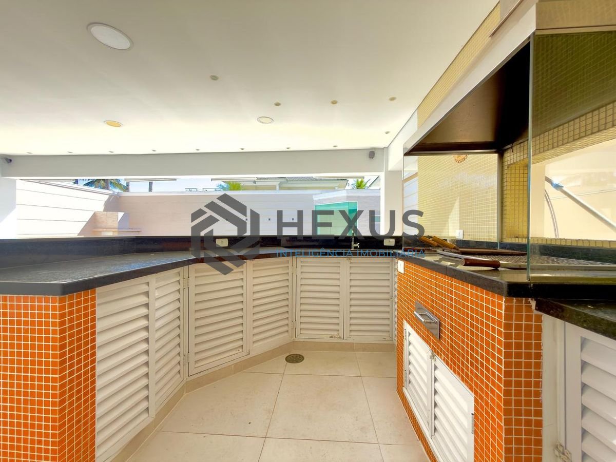 Foto 12 de Casa de alto padrão com piscina e área gourmet no Jardim Acapulco, Guarujá