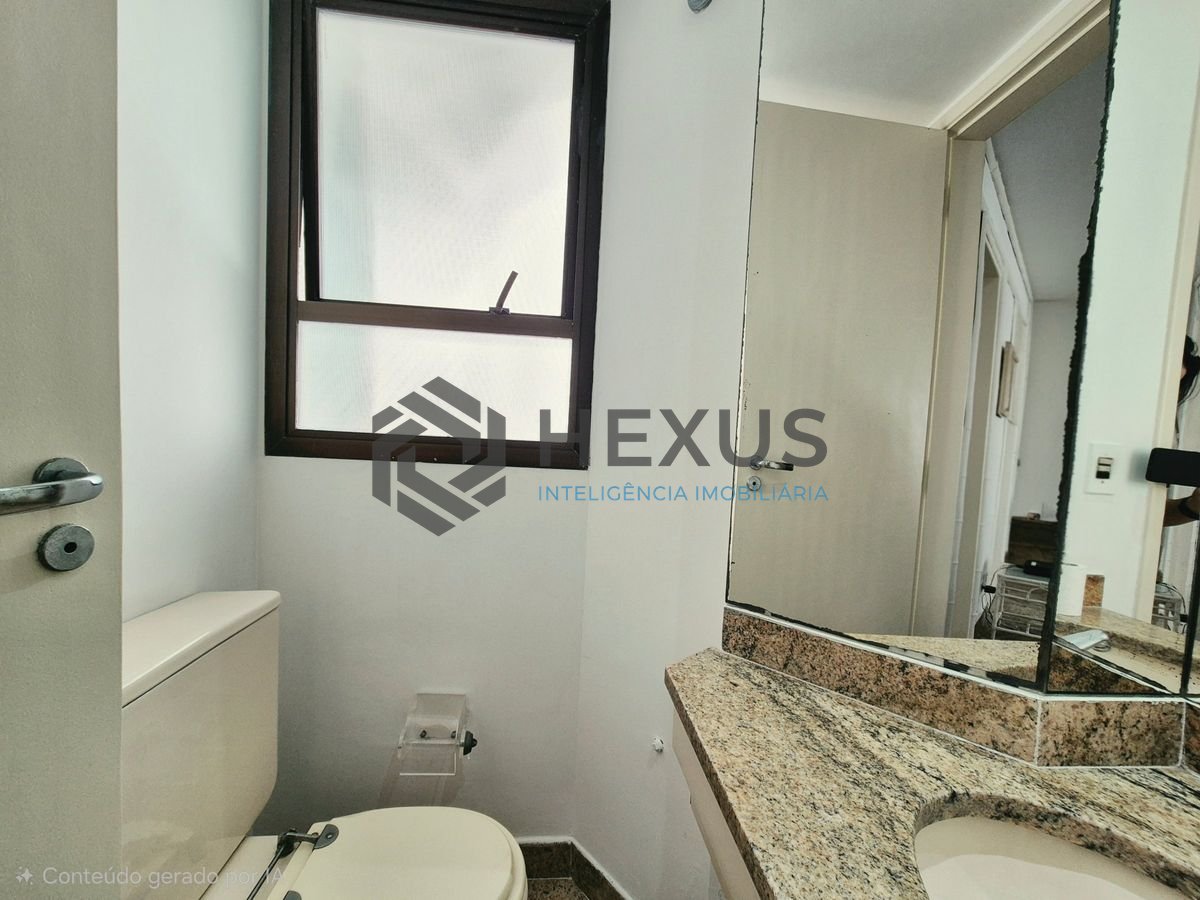 Foto 13 de Apartamento Duplex com varanda vista mar a 50m da praia nas Pitangueiras, Guarujá