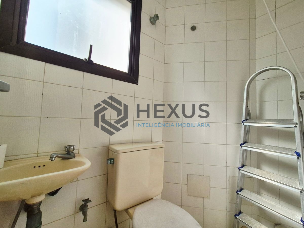 Foto 19 de Apartamento Duplex com varanda vista mar a 50m da praia nas Pitangueiras, Guarujá