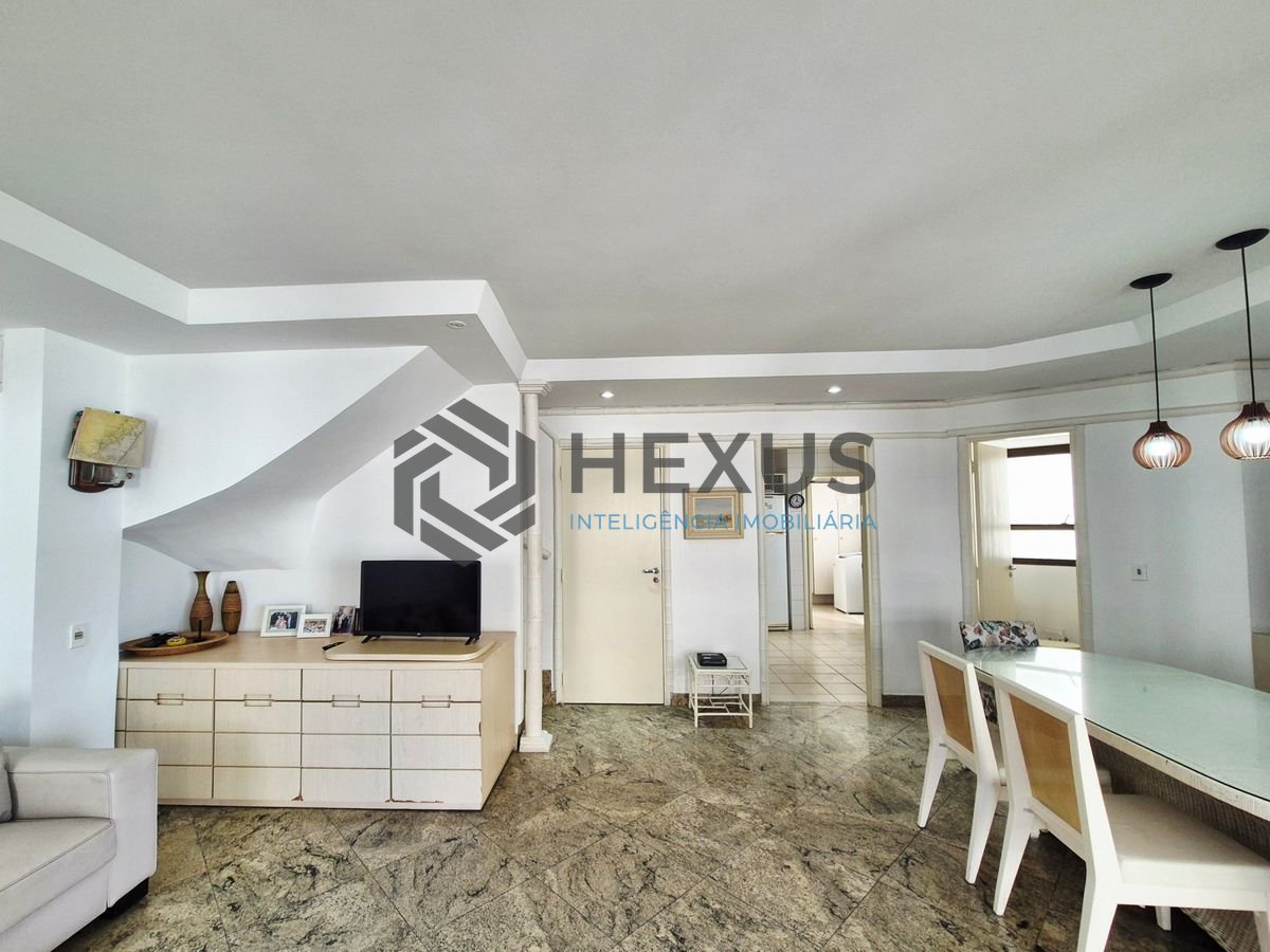 Foto 7 de Apartamento Duplex com varanda vista mar a 50m da praia nas Pitangueiras, Guarujá