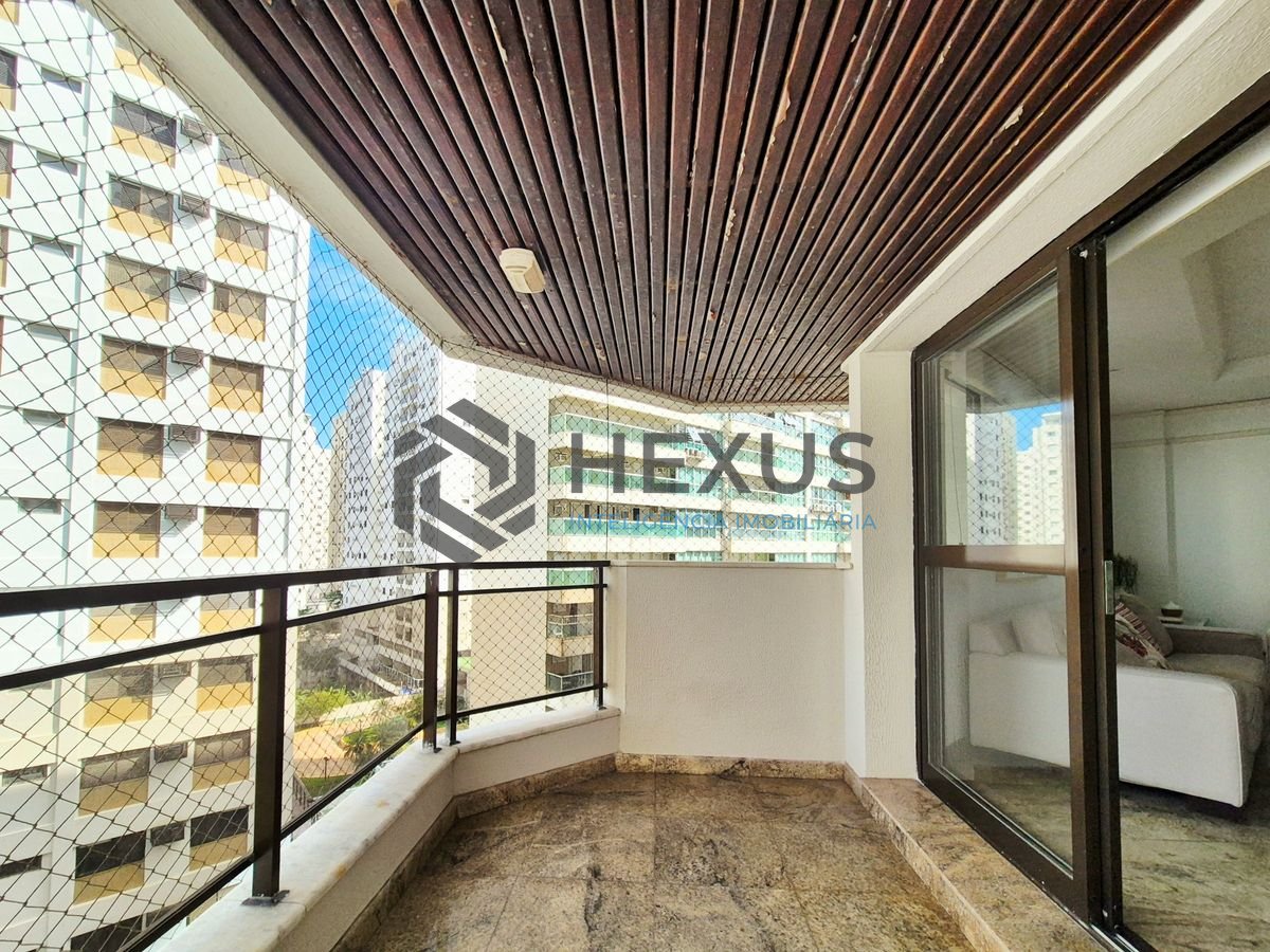 Foto 10 de Apartamento Duplex com varanda vista mar a 50m da praia nas Pitangueiras, Guarujá