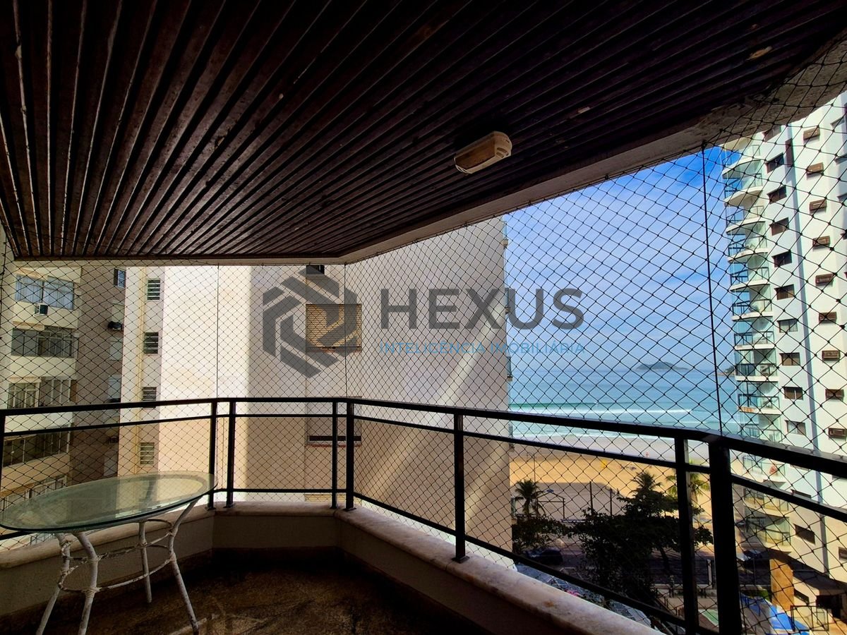 Foto 8 de Apartamento Duplex com varanda vista mar a 50m da praia nas Pitangueiras, Guarujá